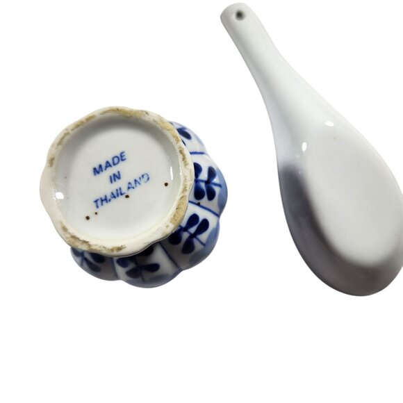 Blue & White Ceramic Mini Jar With Lid & Spoon Set country decor - Picture 2 of 7